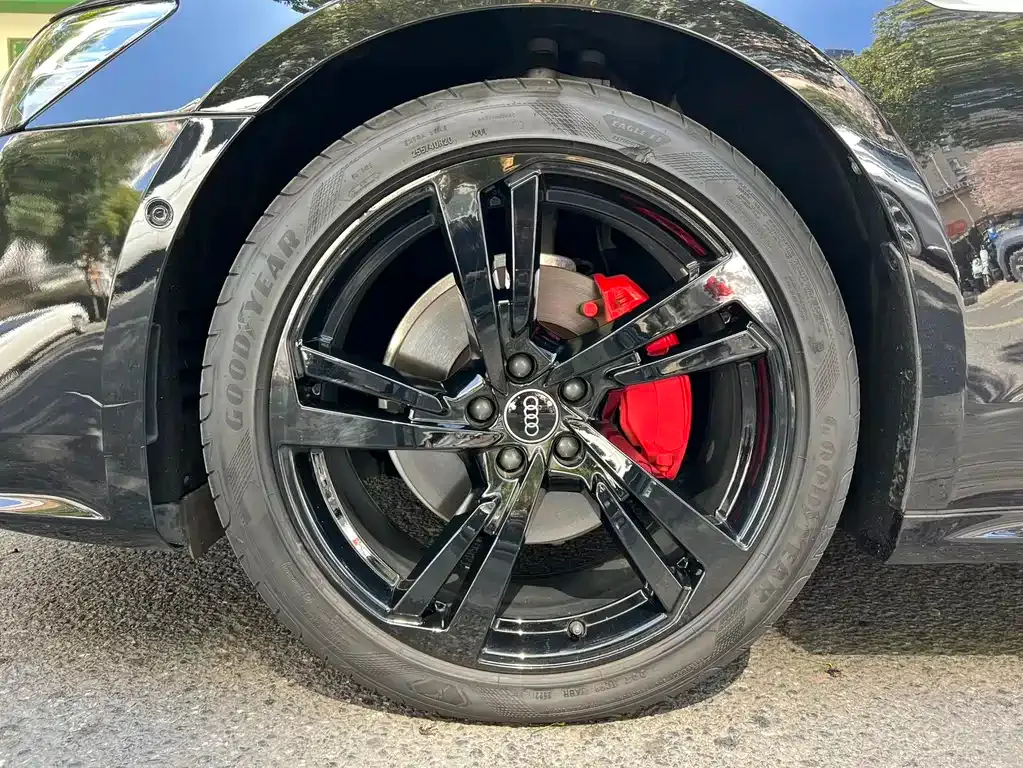 Audi A7L 2023 из CN, фото 5