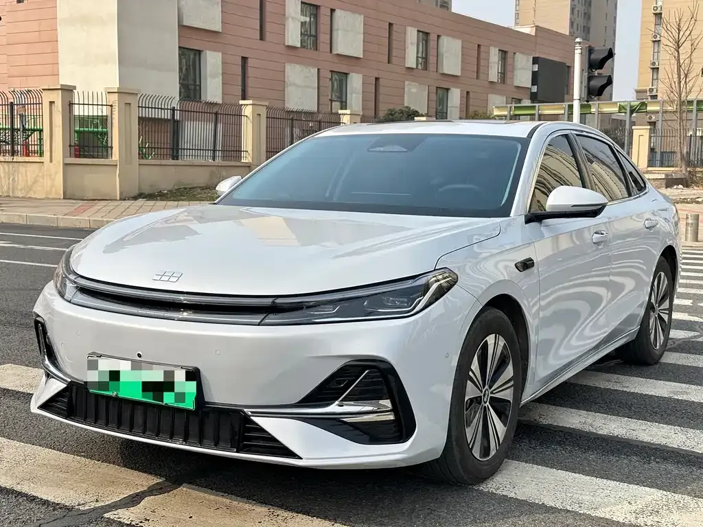 Geely 银河A7