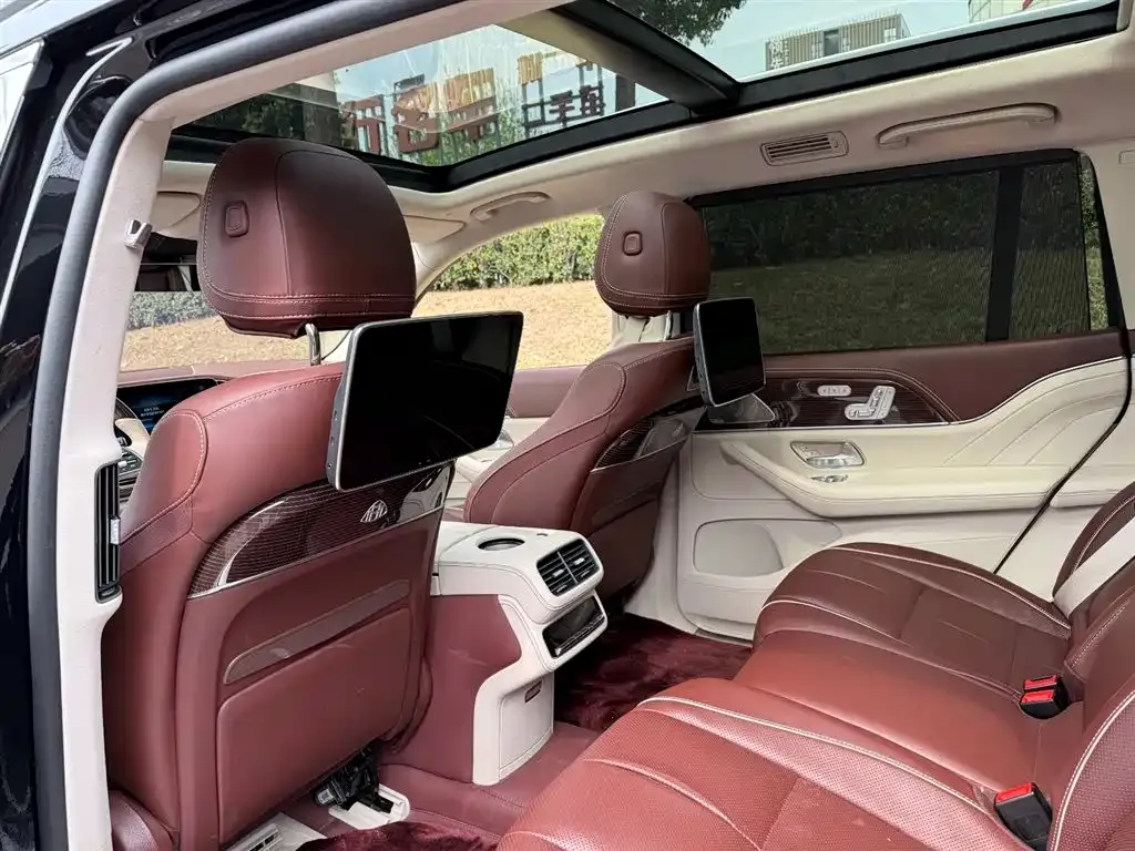 Mercedes-Benz GLS 2023 из CN, фото 4
