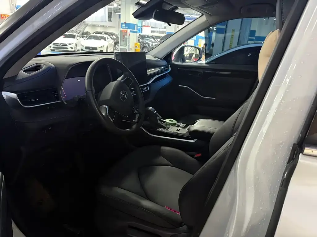 Toyota Highlander 2025 из CN, фото 3