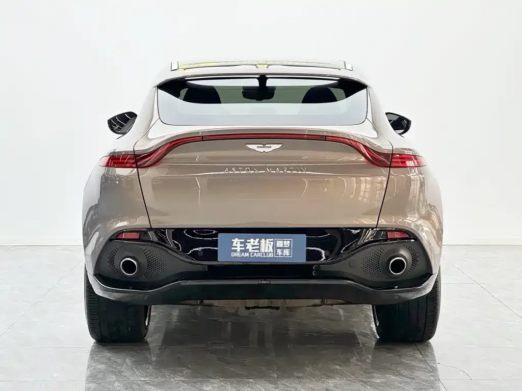 Aston Martin DBX — фото 2