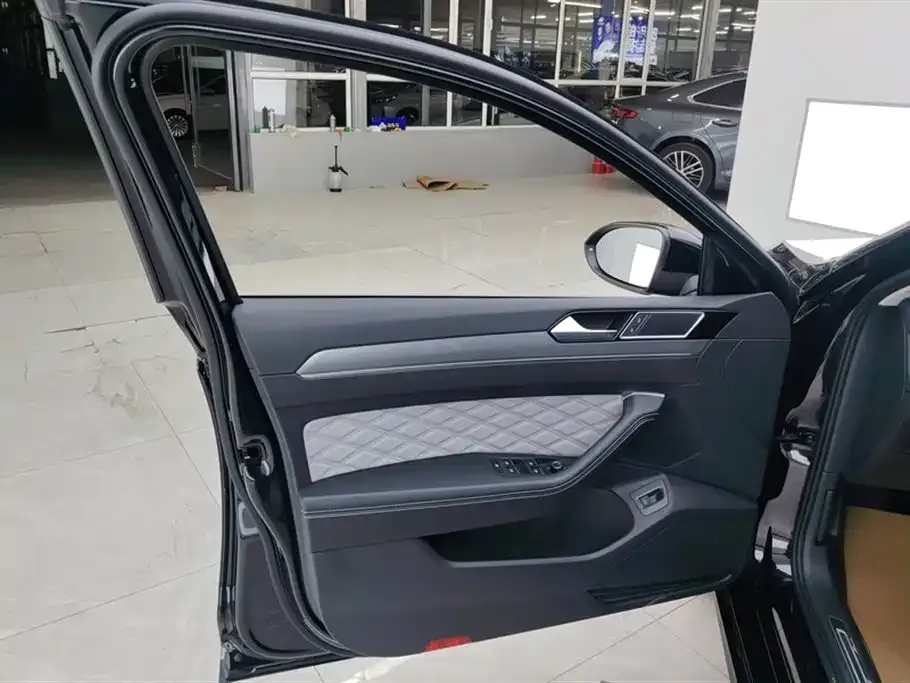 Volkswagen Magotan 2024 из CN, фото 3