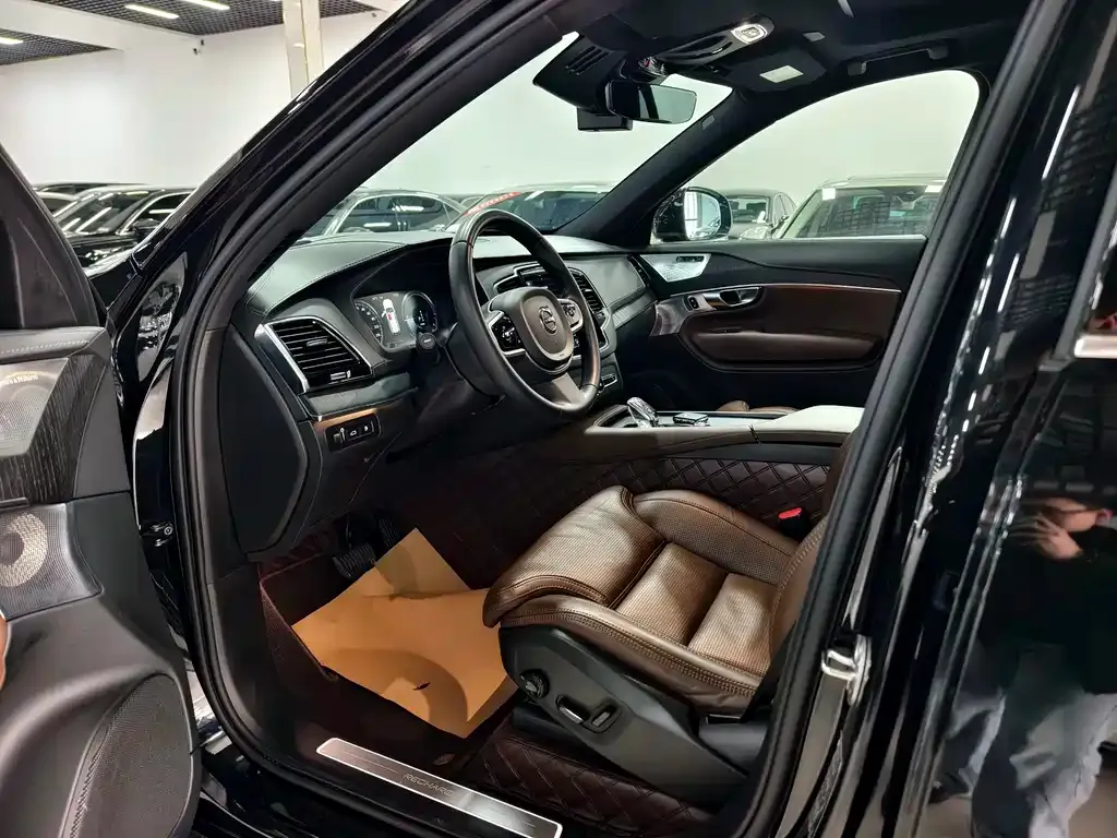 Volvo XC90 PHEV 2022 из CN, фото 4