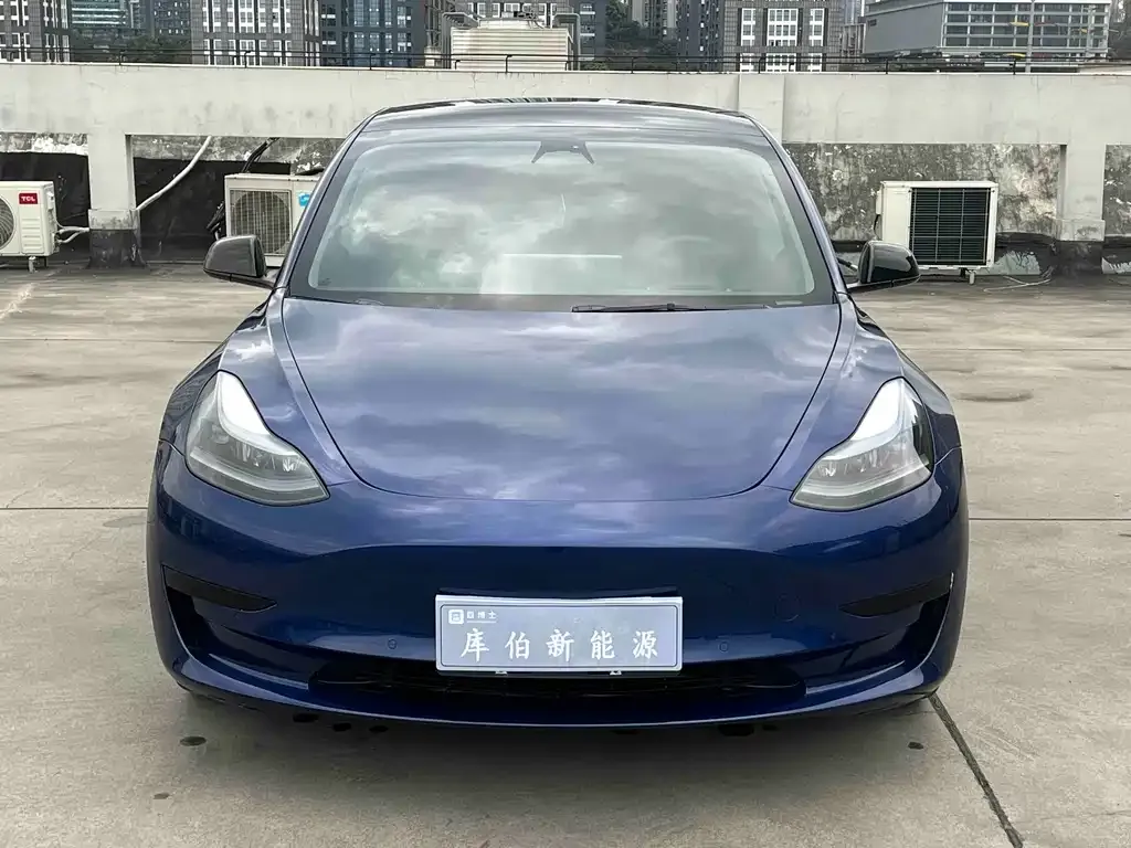 Tesla Model 3 — фото 9