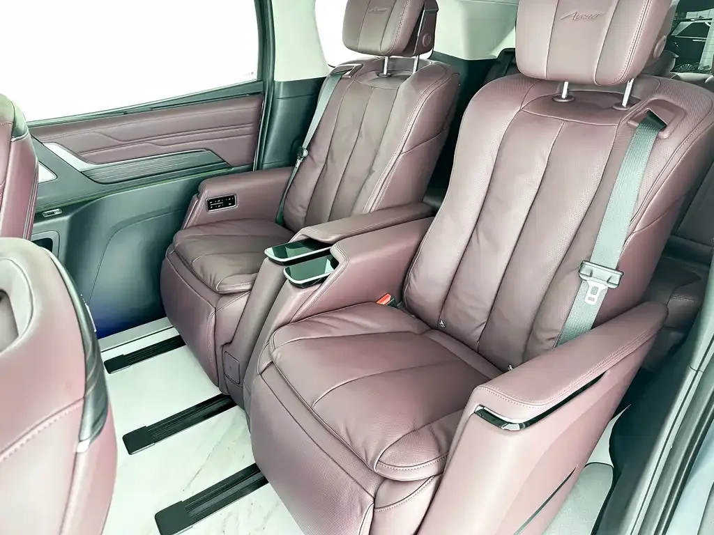 Buick Century 2024 из CN, фото 3