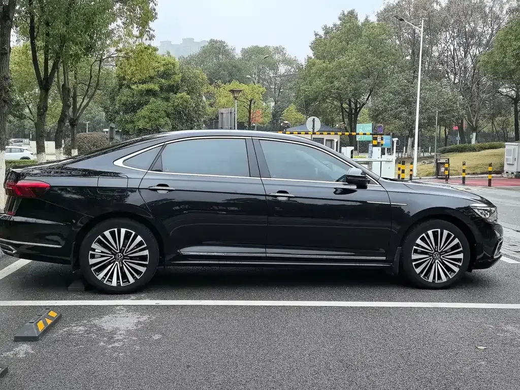 Volkswagen Passat 2021 из CN, фото 3