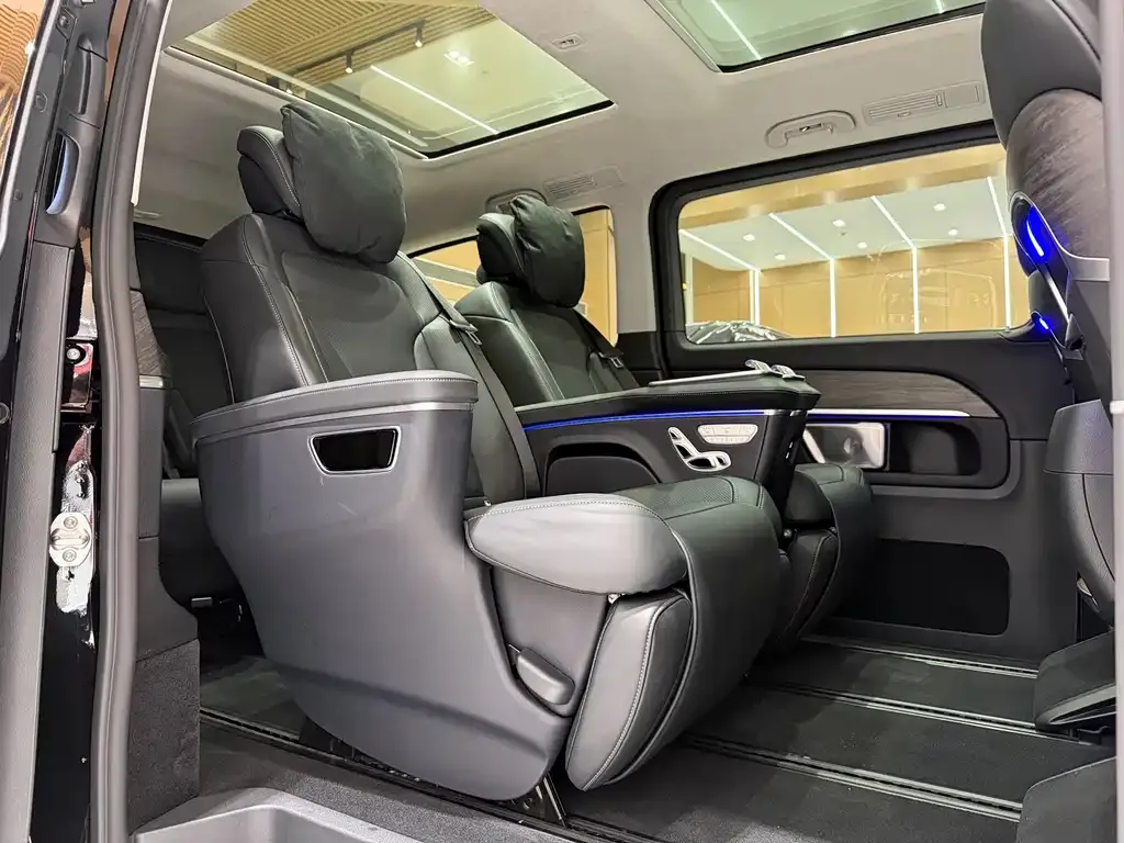 Mercedes-Benz V-Class 2025 из CN, фото 10
