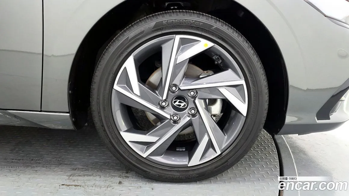 Hyundai AVANTE — фото 3
