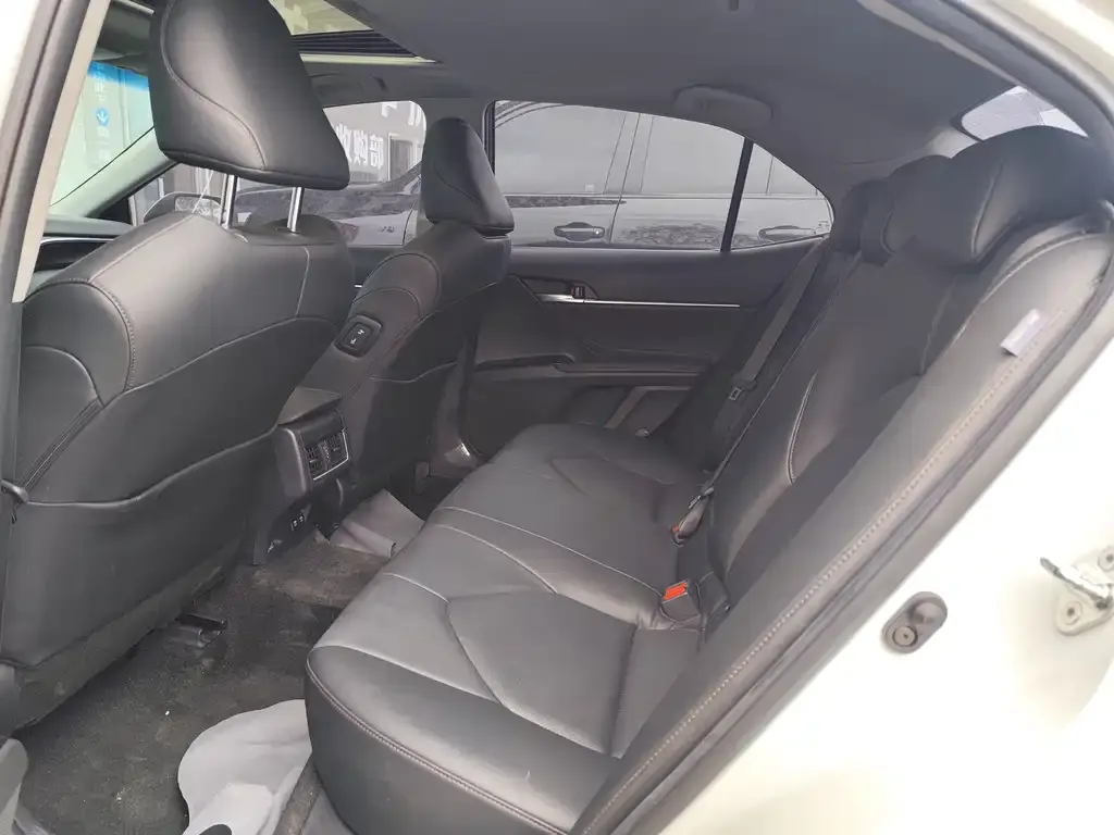 Toyota Camry 2022 из CN, фото 2