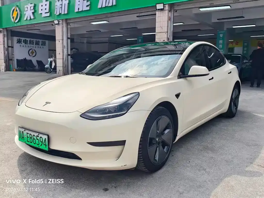 Tesla Model 3 — фото 4