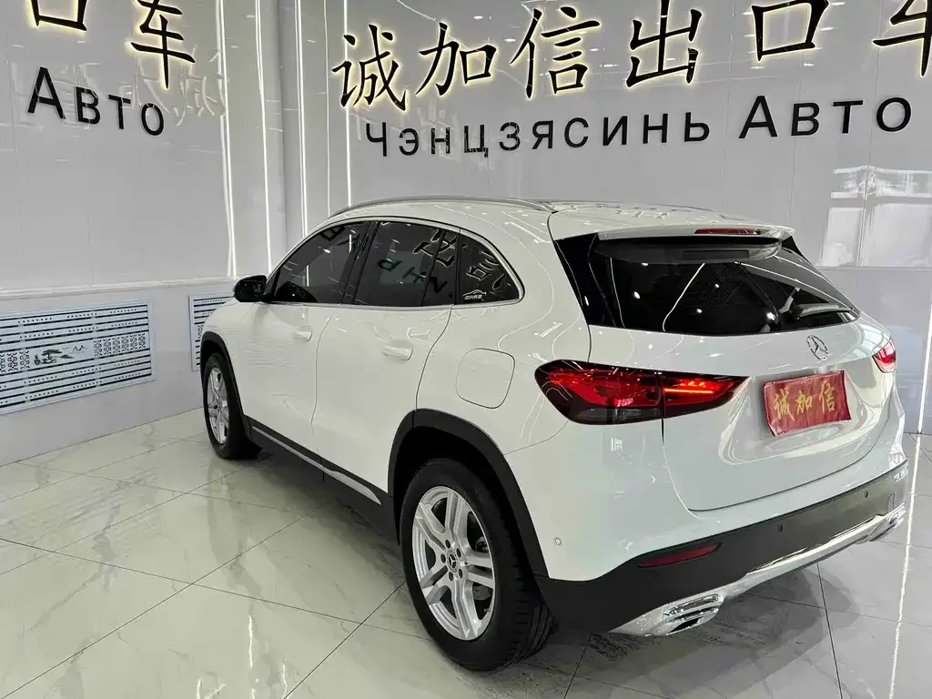 Mercedes-Benz GLA — фото 7