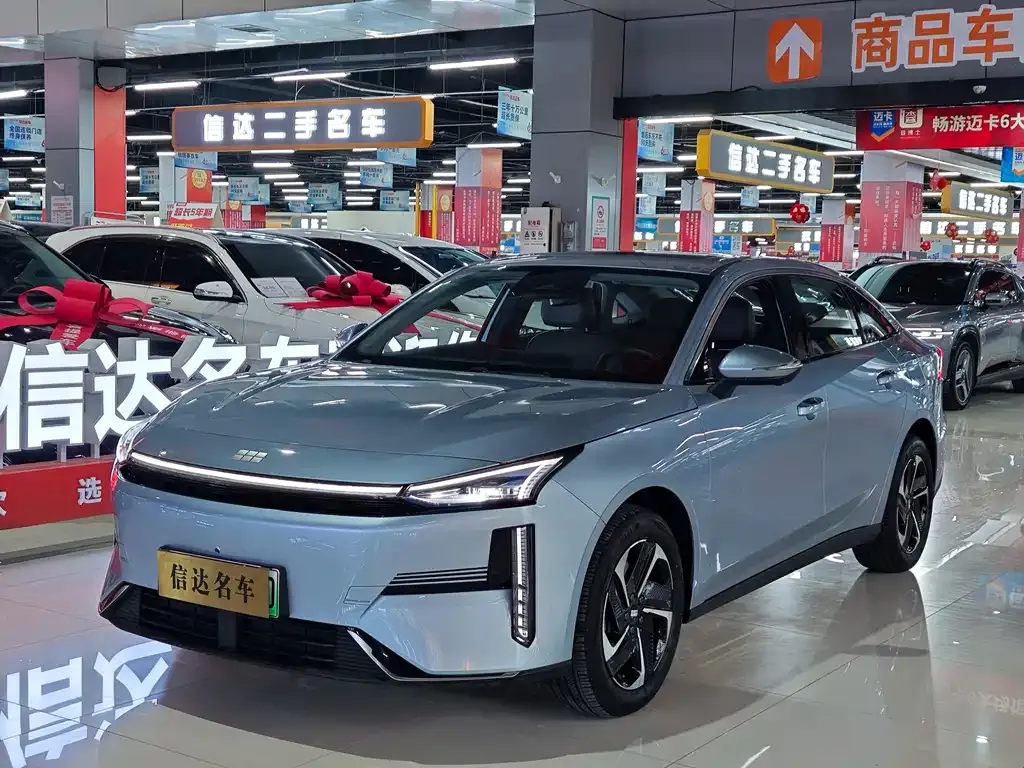 Geely Galaxy L6 — фото 1