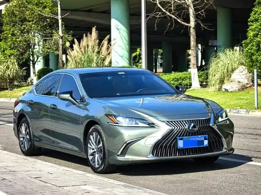 Lexus ES — фото 4