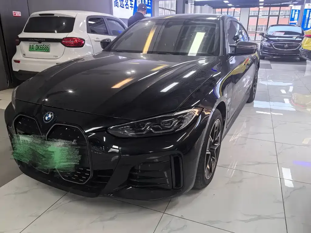 BMW i4 2023 из CN, фото 1