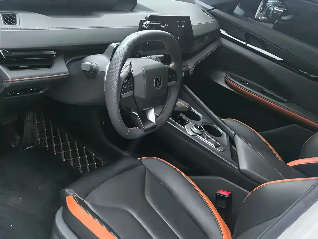Changan UNI-V 2024 из CN, фото 2