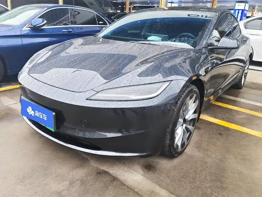Tesla Model 3 — фото 1