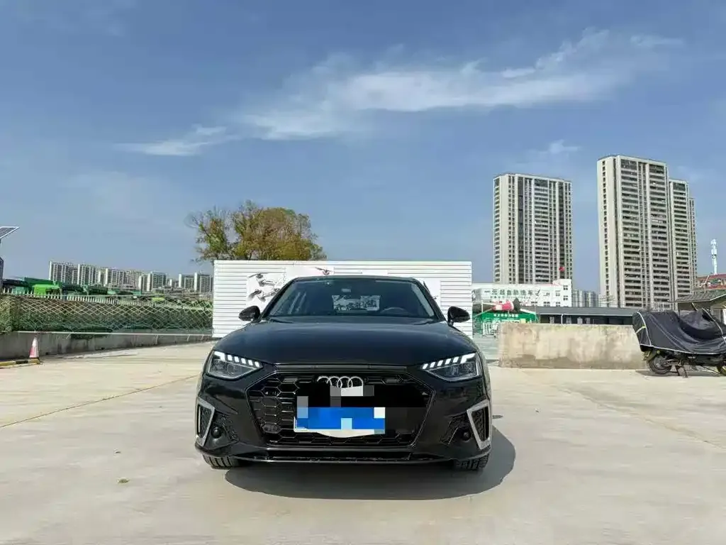 Audi A4L 2022 из CN, фото 1