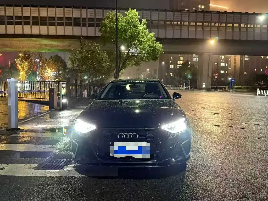 Audi A4L 2022 из CN, фото 7
