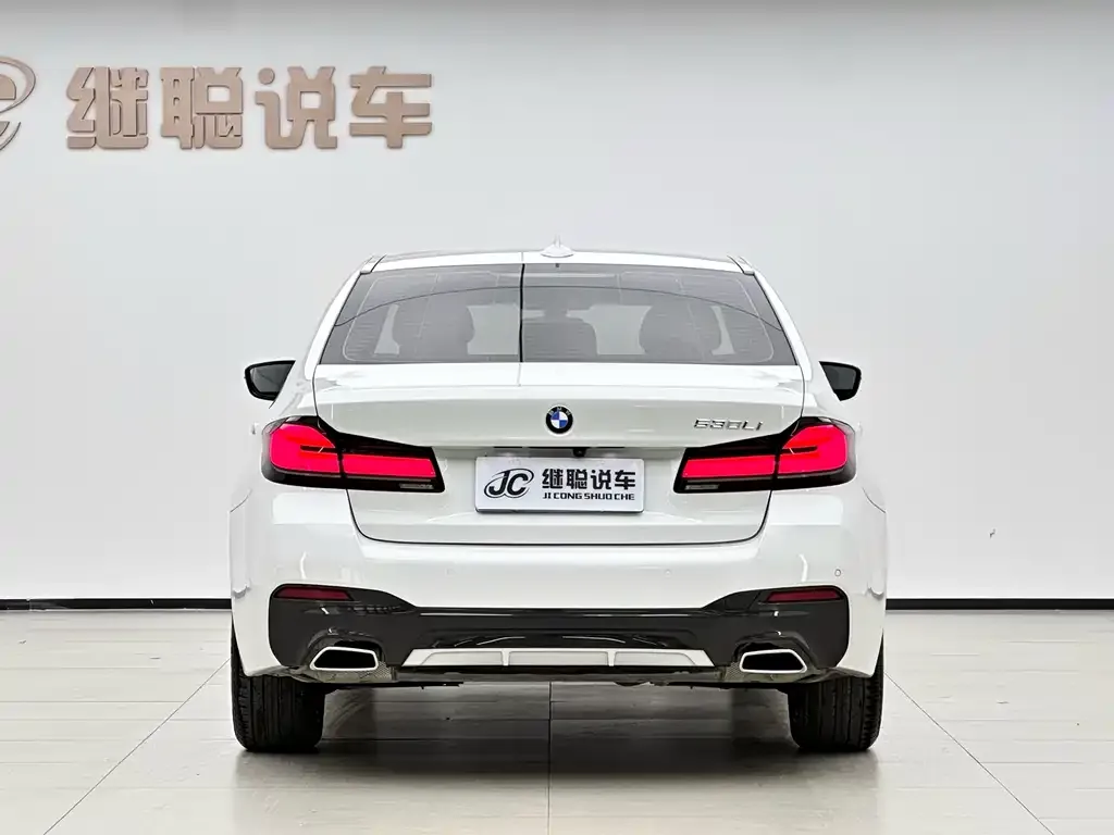 BMW 5 Series — фото 9