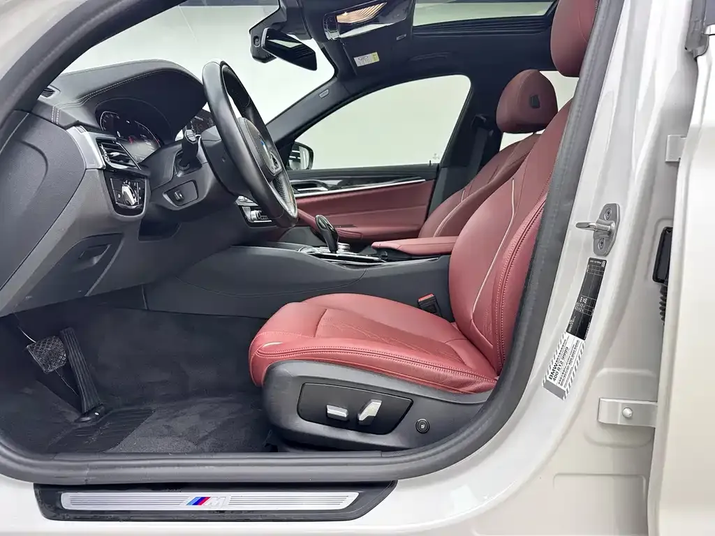 BMW 5 Series — фото 10