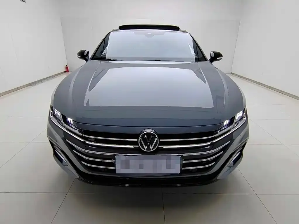 Volkswagen CC 2024 из CN, фото 2