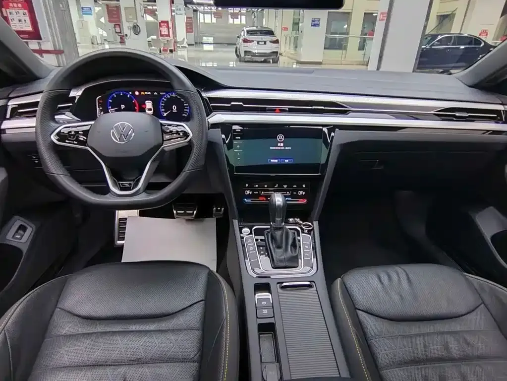 Volkswagen CC 2024 из CN, фото 10