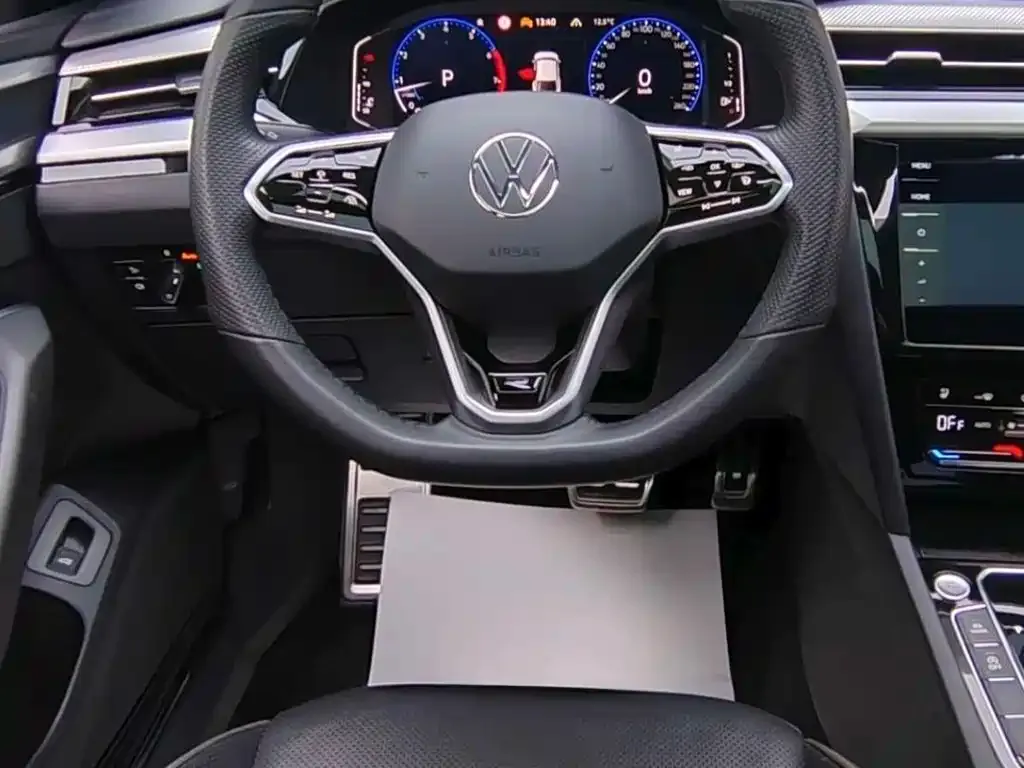 Volkswagen CC 2024 из CN, фото 5