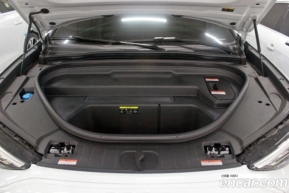 Audi Q6 e-tron 2025 из KR, фото 6