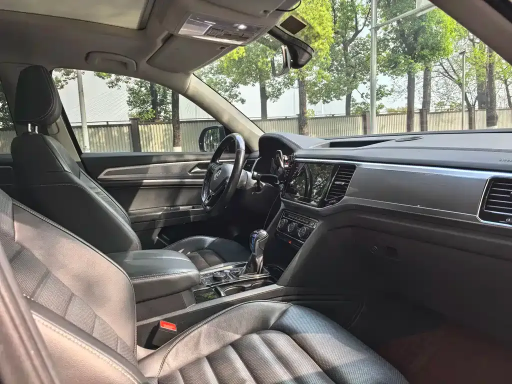 Volkswagen Teramont 2021 из CN, фото 7
