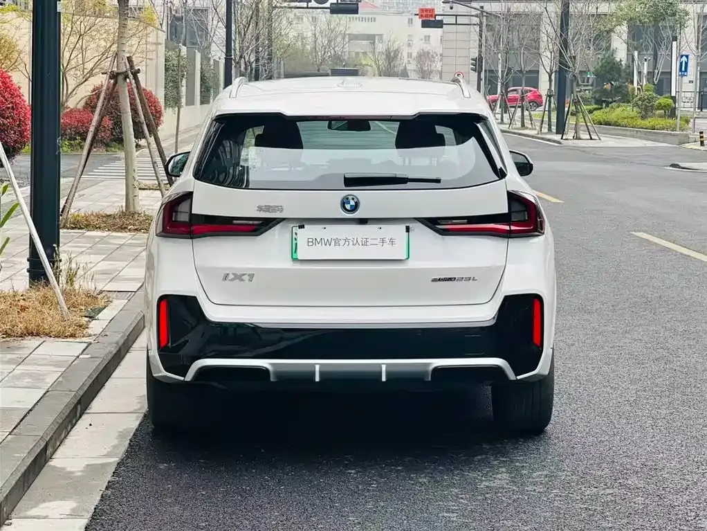 BMW iX1 2025 из CN, фото 6