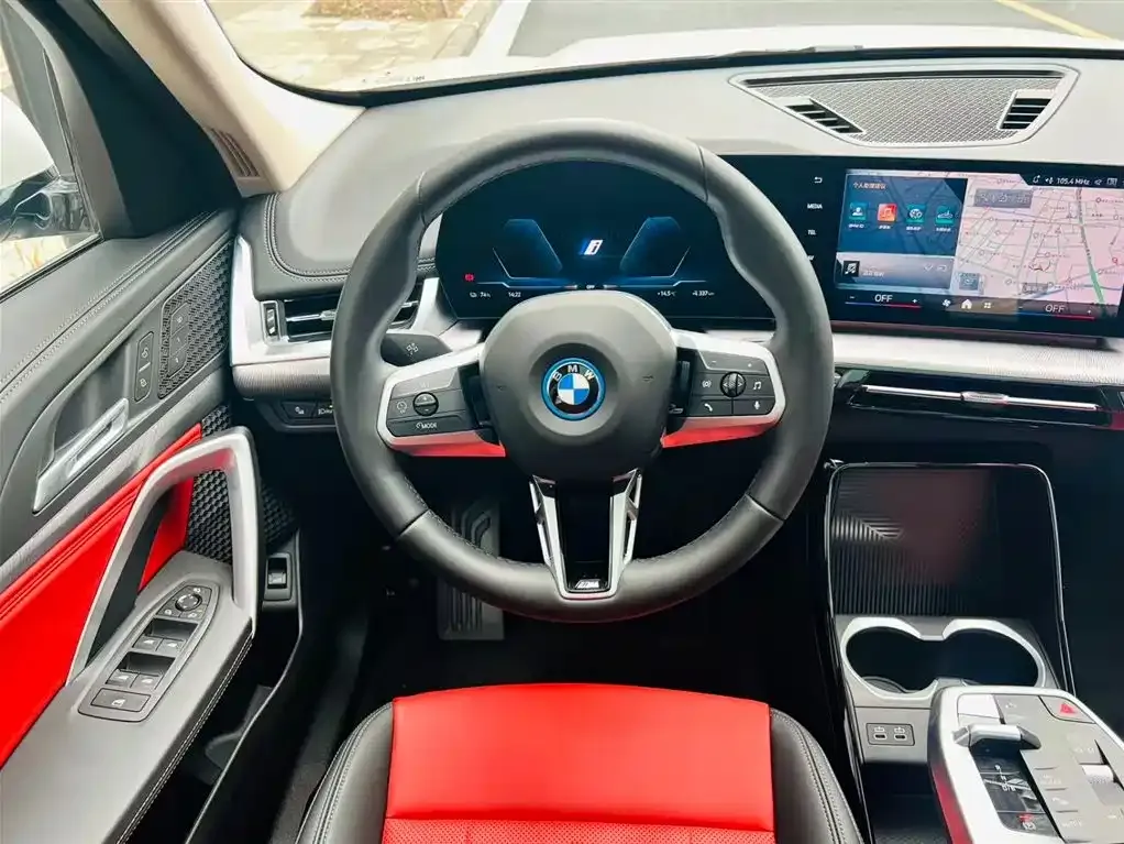 BMW iX1 2025 из CN, фото 4