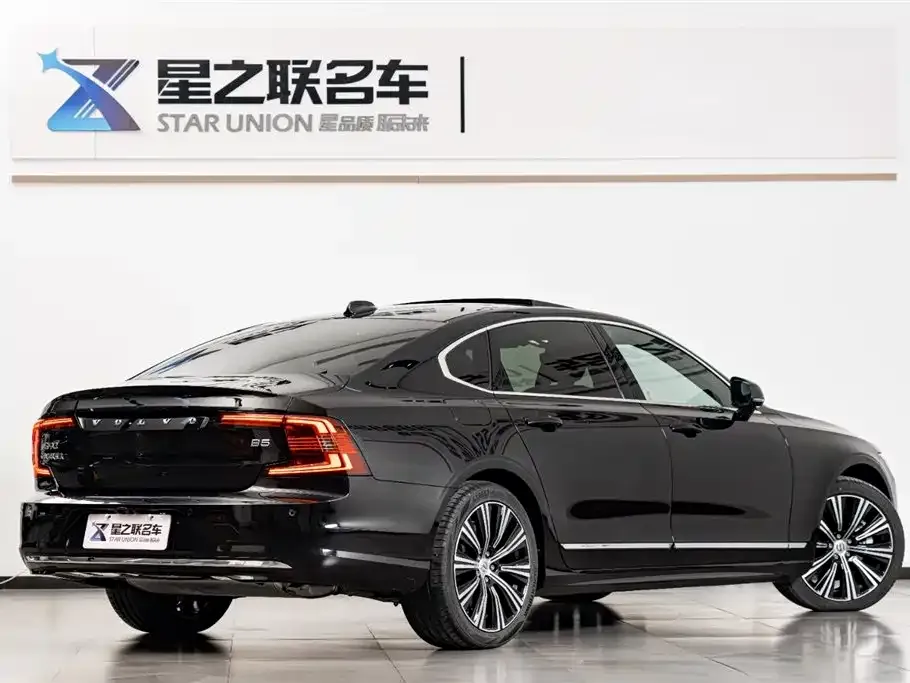 Volvo S90 2025 из CN, фото 2
