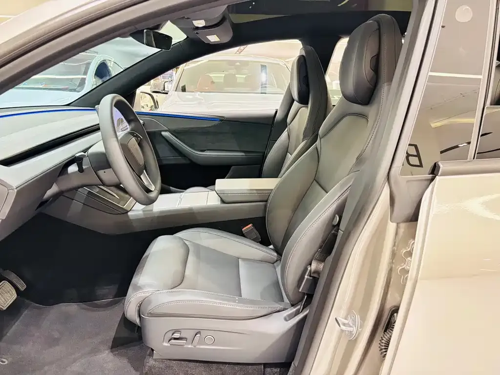 Tesla Model Y L 2025 из CN, фото 7