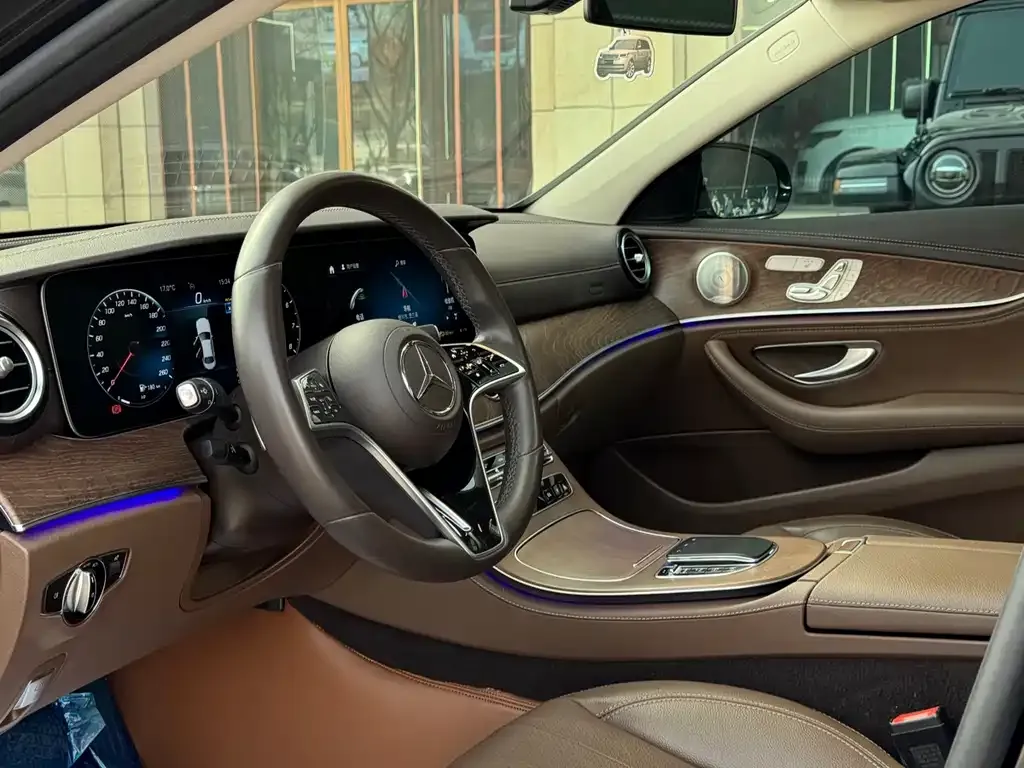 Mercedes-Benz E-Class 2023 из CN, фото 4