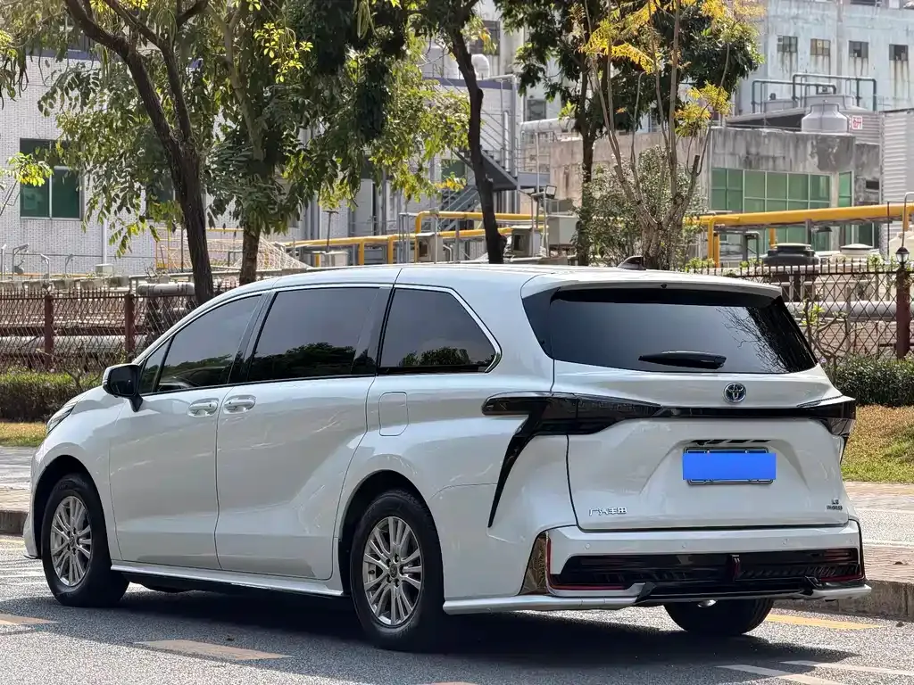 Toyota Sienna 2022 из CN, фото 7