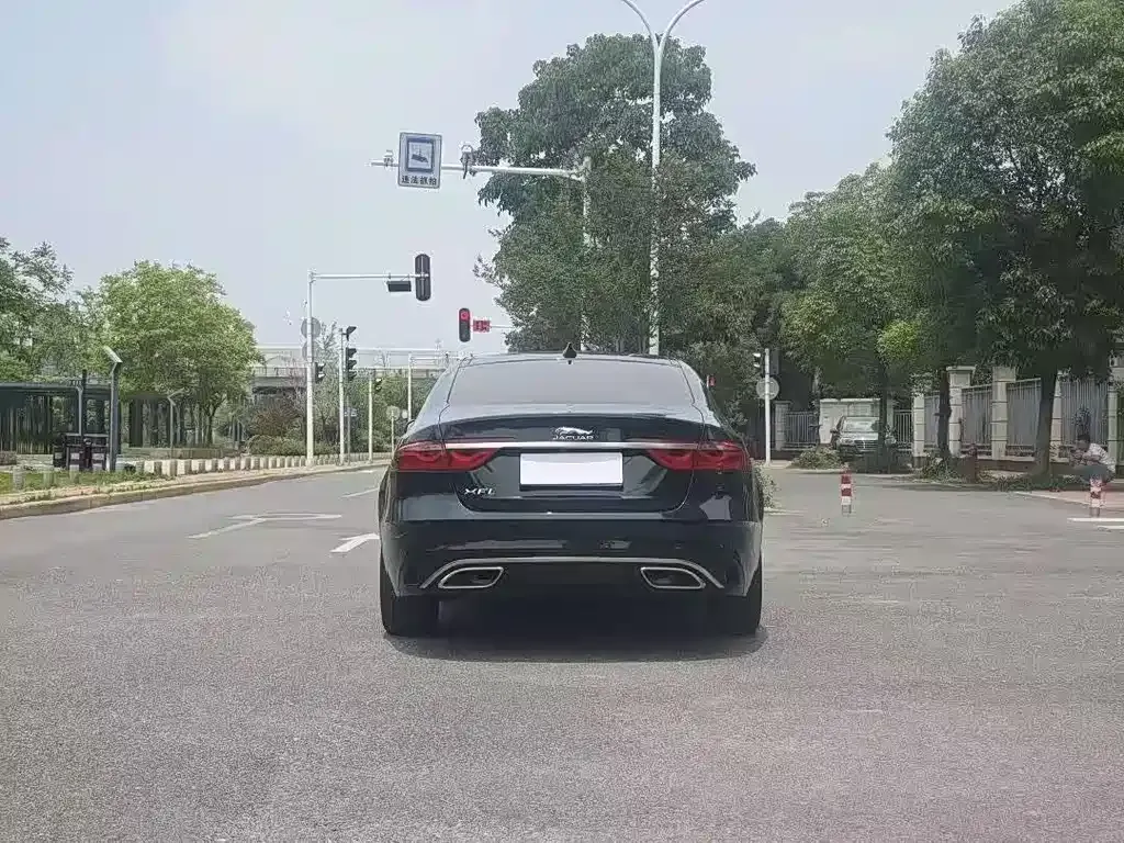 Jaguar XFL 2023 из CN, фото 9