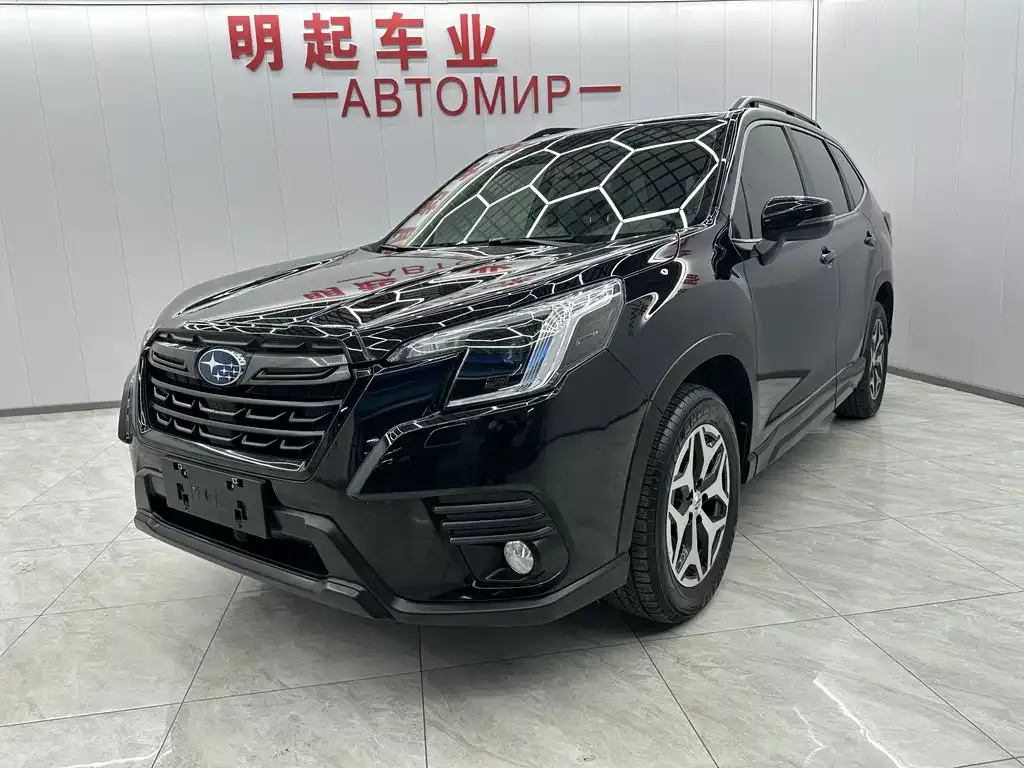 Subaru Forester — фото 1