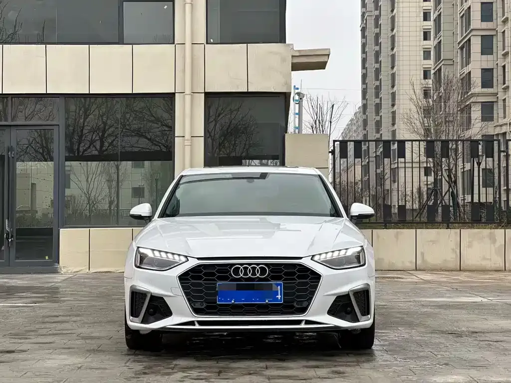 Audi A4L 2021 из CN, фото 9