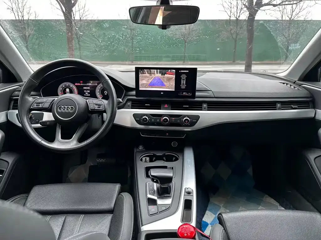 Audi A4L 2021 из CN, фото 6