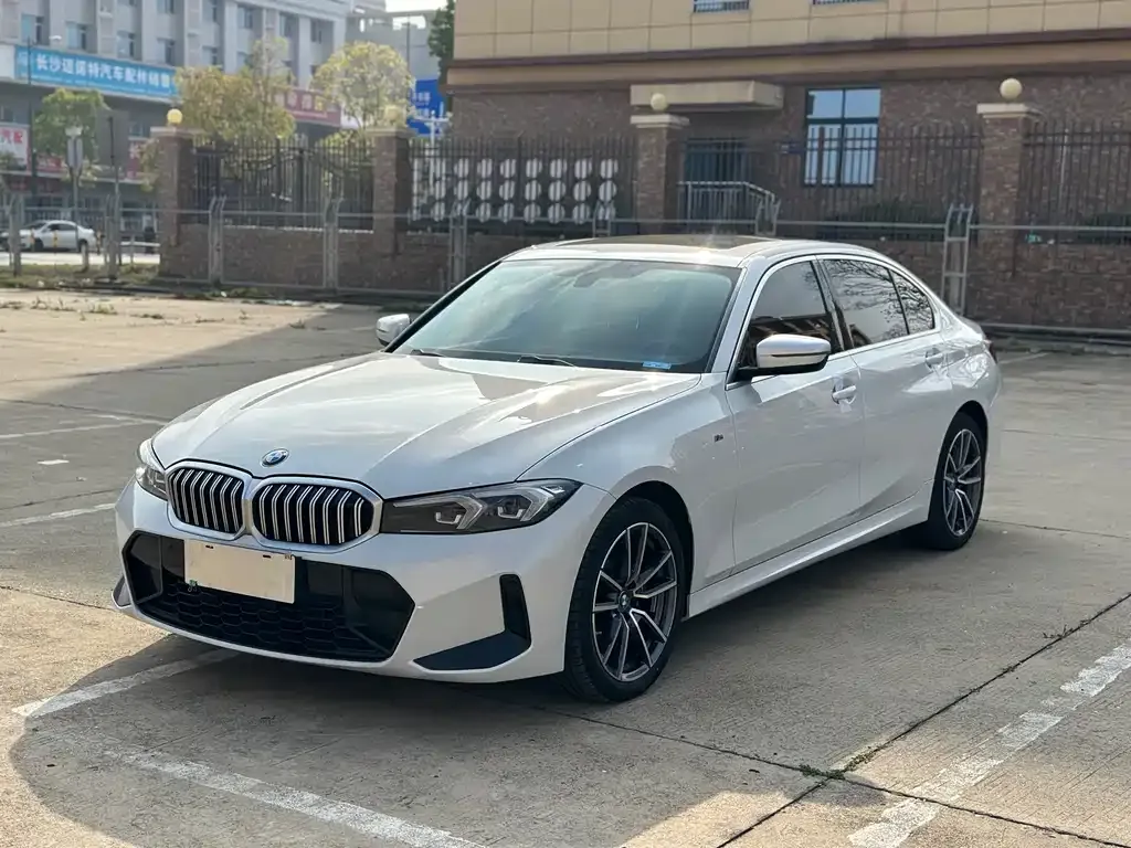 BMW 3 Series 2024 из CN, фото 1