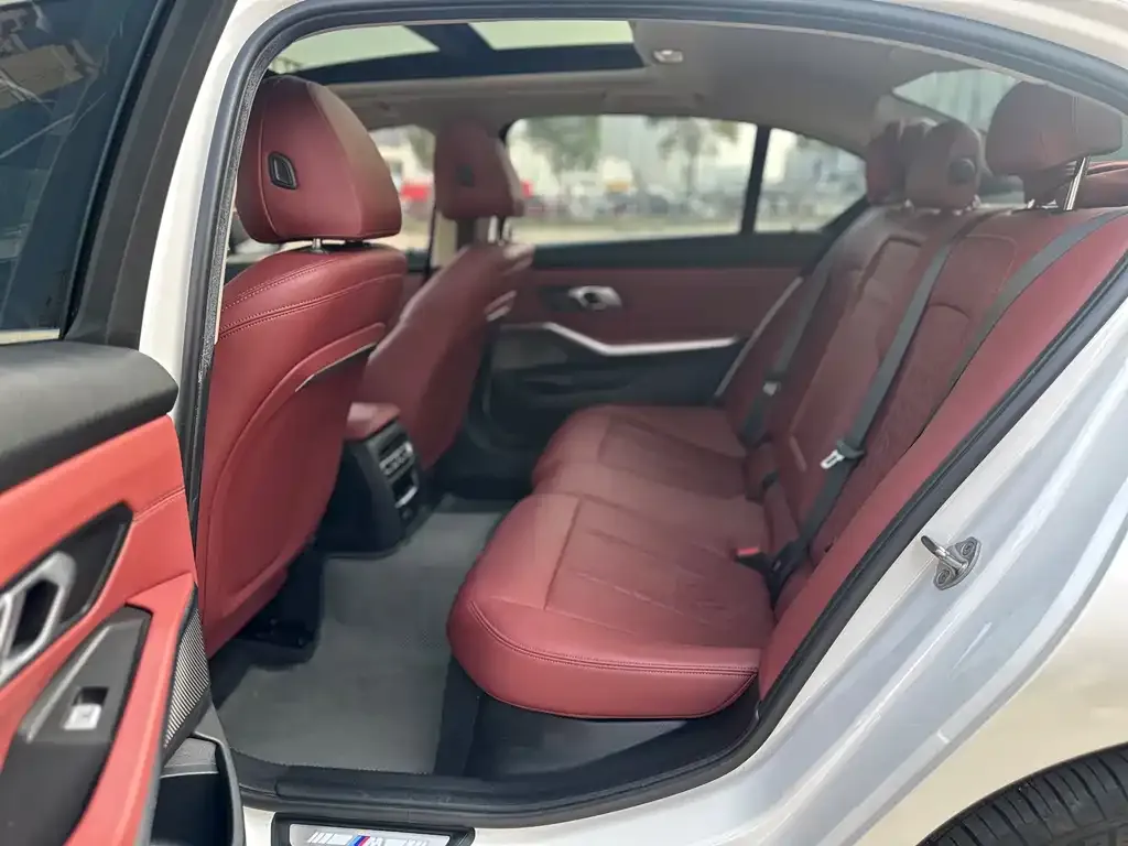 BMW 3 Series 2024 из CN, фото 5