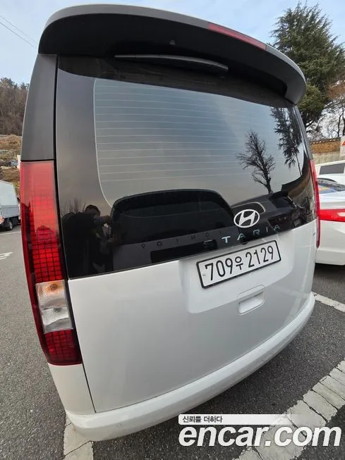 Hyundai Staria — фото 2