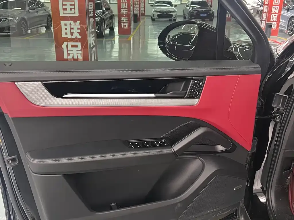 Porsche Cayenne 2024 из CN, фото 7