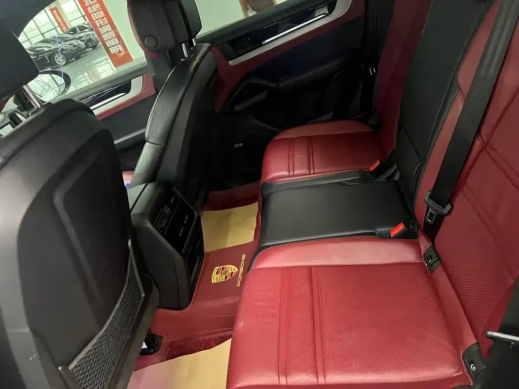 Porsche Cayenne 2024 из CN, фото 4
