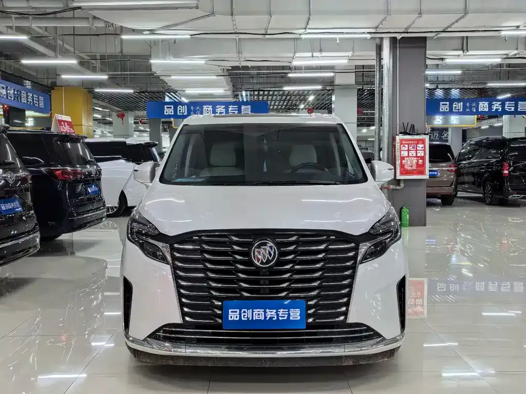 Buick GL8 2023 из CN, фото 8
