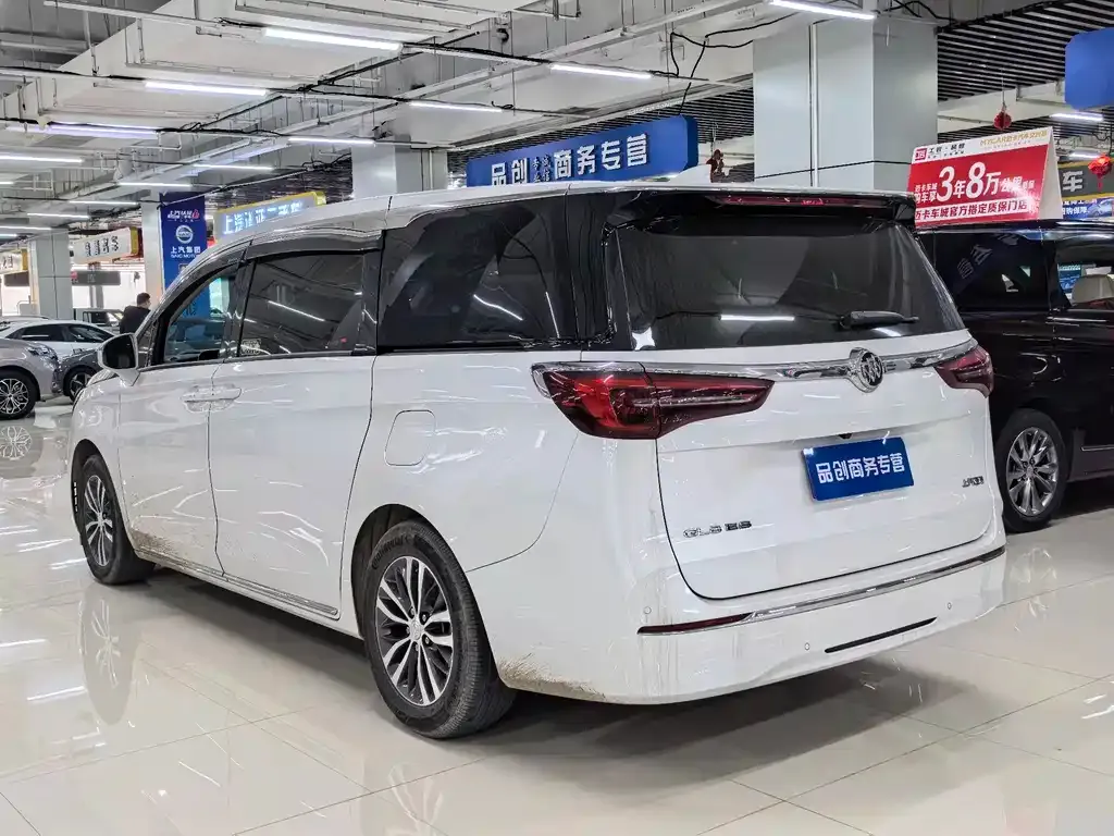 Buick GL8 2023 из CN, фото 7