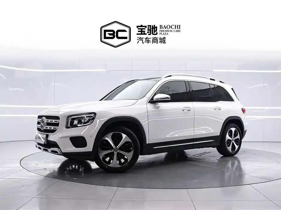 Mercedes-Benz GLB — фото 1