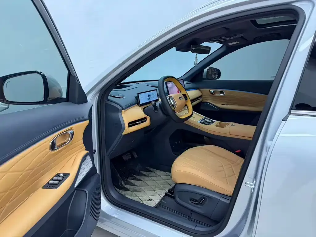 Geely 银河星舰7 — фото 10