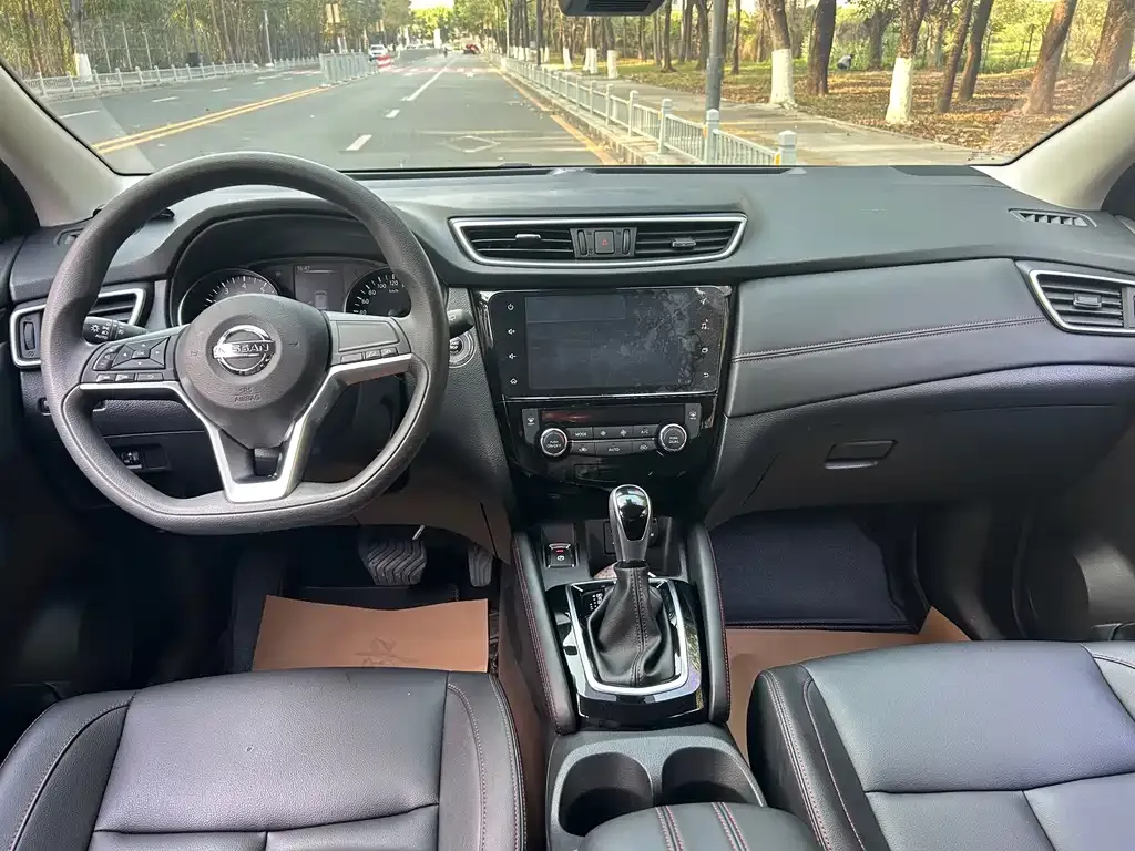 Nissan Qashqai 2022 из CN, фото 2