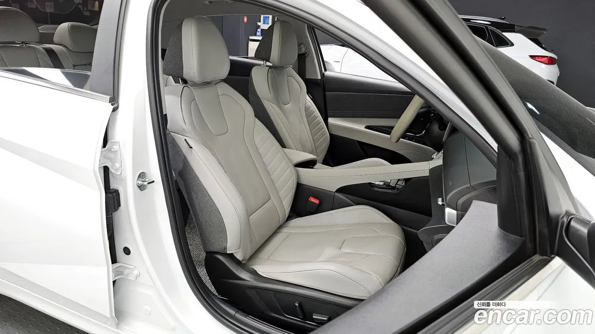 Hyundai AVANTE — фото 9